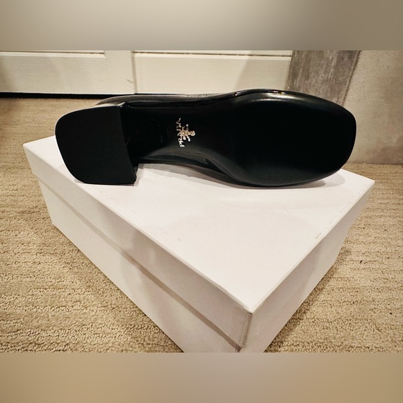 🆕Authentic from Italy PRADA patent black leather pumps - Picture 16 of 16